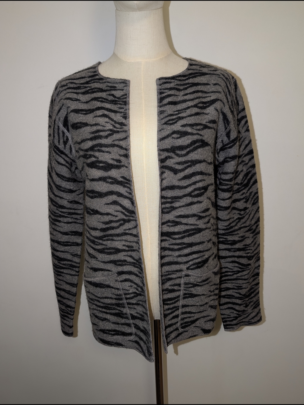 100 % Wool Gray and Black Zebra Print Open Cardigan